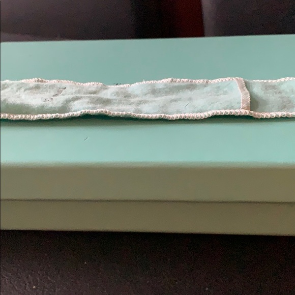 Tiffany box and dust bag - Picture 2 of 3